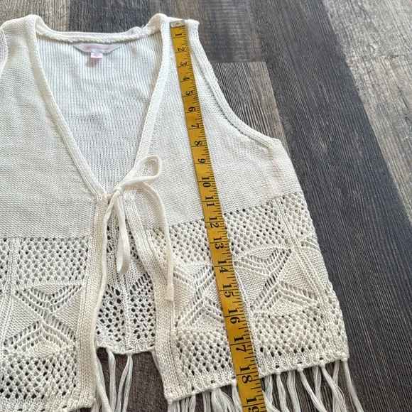 Boho White Western Style Crochet Fringe Knit Vest Junior’s Cream Size Small - Picture 9 of 10